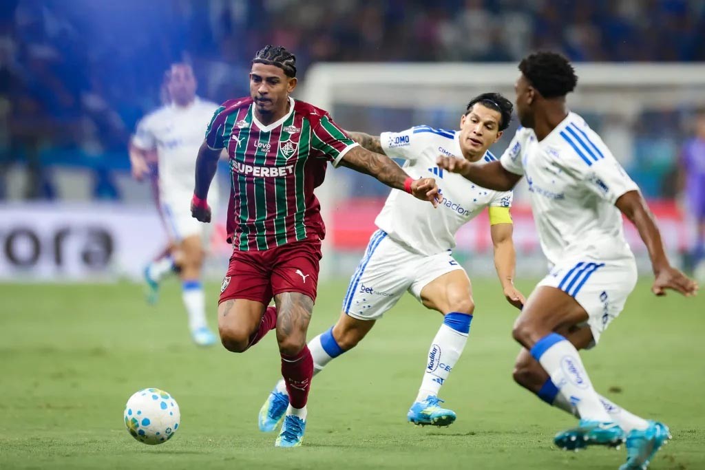 Fluminense empata com Cruzeiro e segue no G-4 do Brasileirão