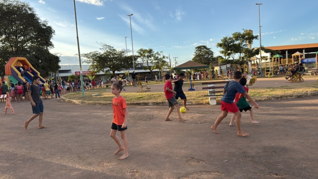 Domingo na Praça realizado pela Prefeitura de Sinop reúne cerca de 250 crianças e adolescentes no Alto da Glória