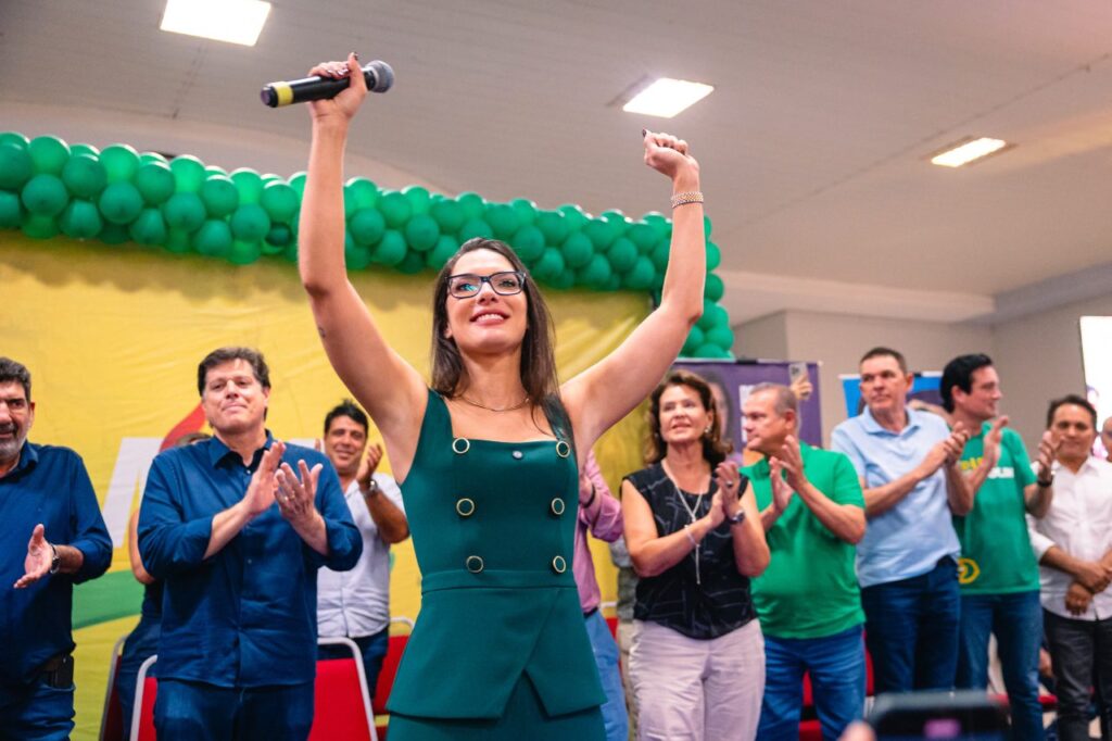 Janaina Riva lidera segundo voto ao Senado e reduz distância para Mauro Mendes no primeiro voto, aponta Real Time Big Data