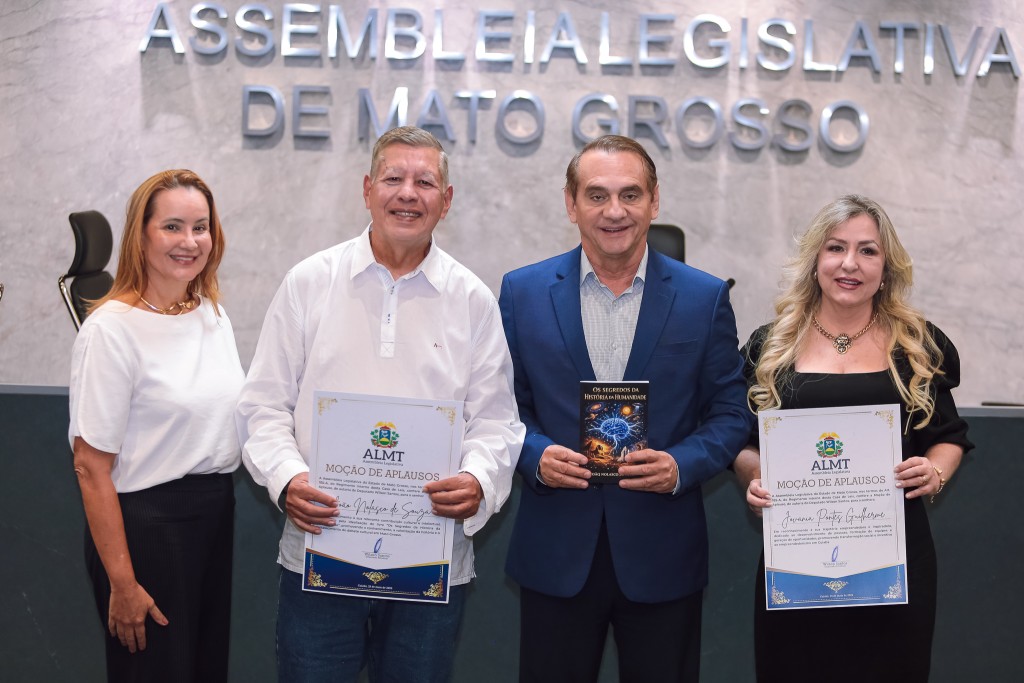 Wilson Santos homenageia e exalta contribuição de escritor João Nolasco à cultura e ao conhecimento