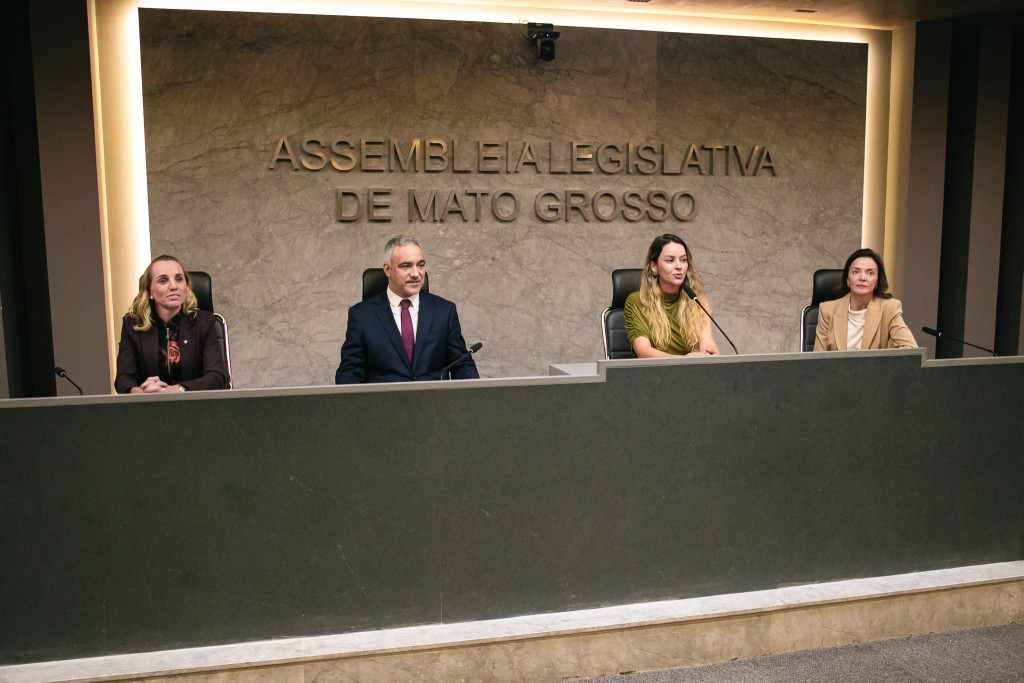 Curso de Qualificação Política Eleitoral para Mulheres reúne 135 participantes na ALMT