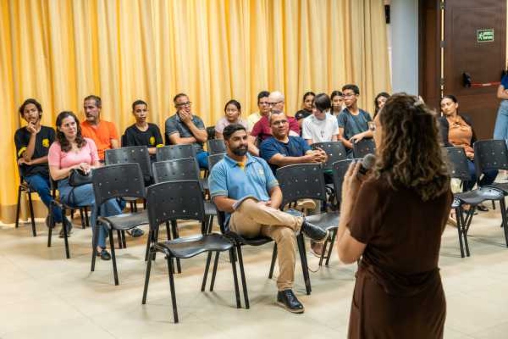 Secretaria de Educação apresenta projeto Green School para famílias de estudantes da rede municipal
