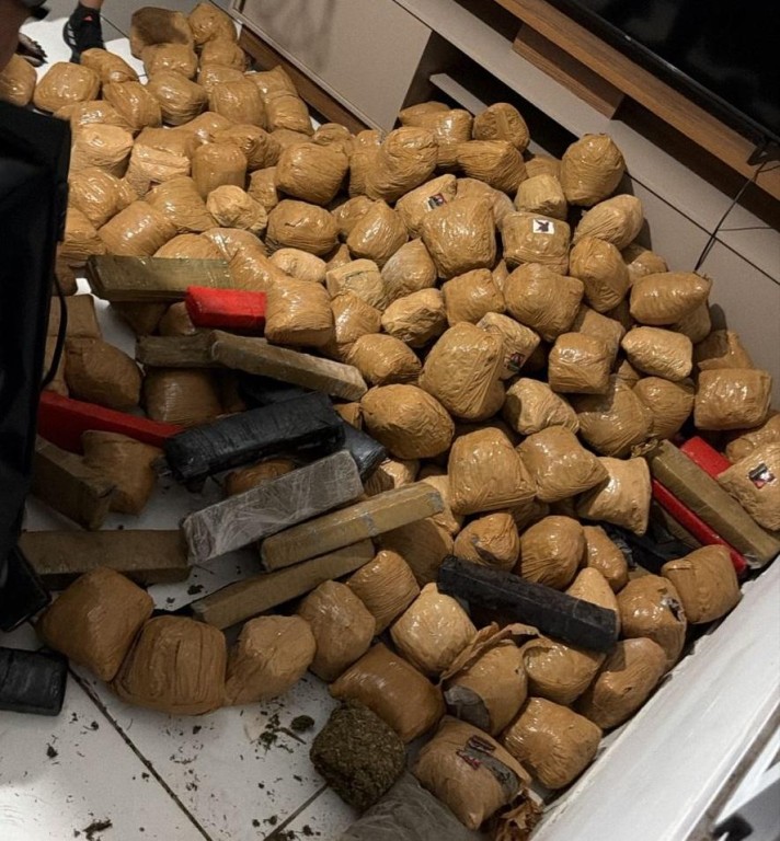 Polícia Civil apreende mais de 150 quilos de maconha em casa no bairro Jardim União