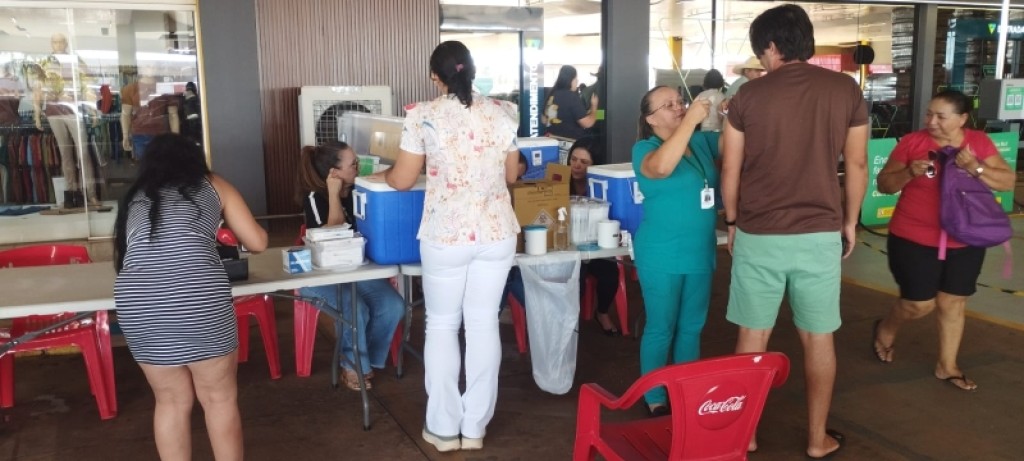 Ações itinerantes fortalecem cobertura vacinal e ampliam acesso da população à imunização em Sinop