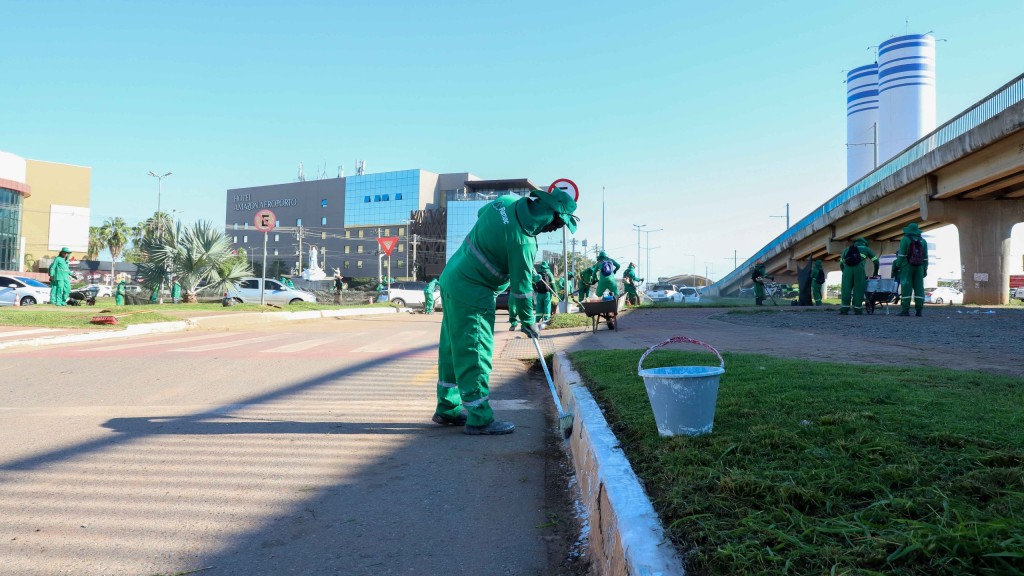 Região central e bairro Jardim Maringá recebem serviços do programa VG em Ação