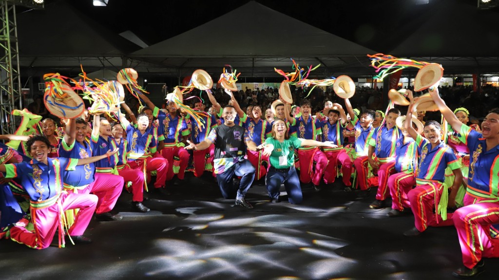 Cultura de Várzea Grande emociona público e se consolida como destaque da FIT Pantanal 2026