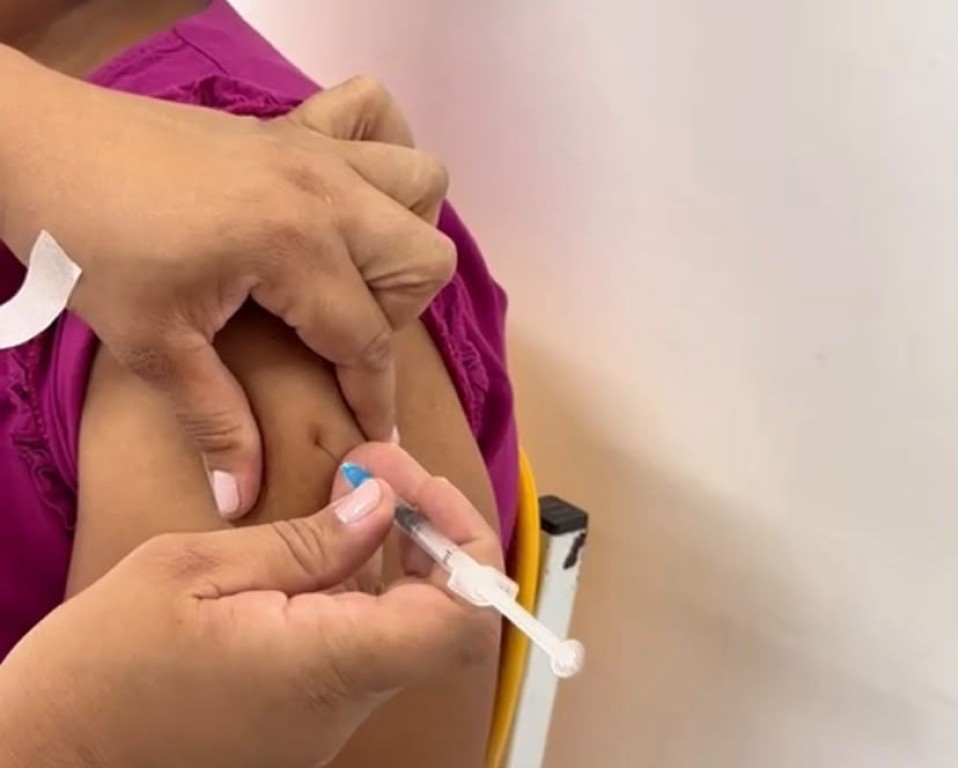 Prefeitura de Primavera do Leste segue orientação do Ministério da Saúde e suspende temporariamente vacinação contra dengue para profissionais da Atenção Primária