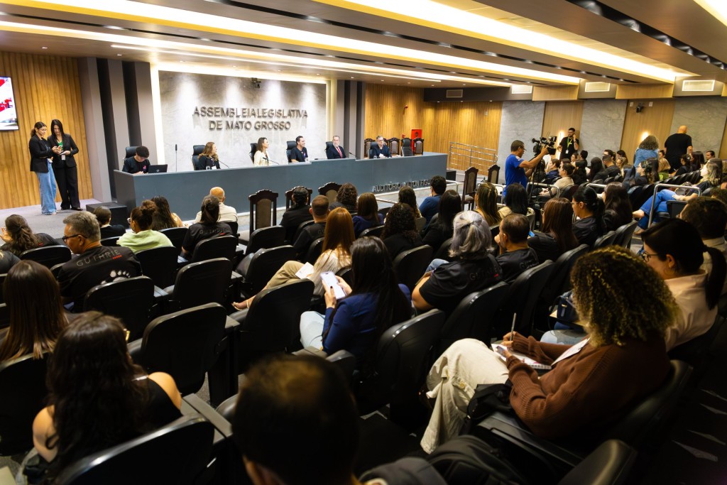 Diego Guimarães defende ampliação do Teste do Pezinho e fortalecimento da triagem neonatal