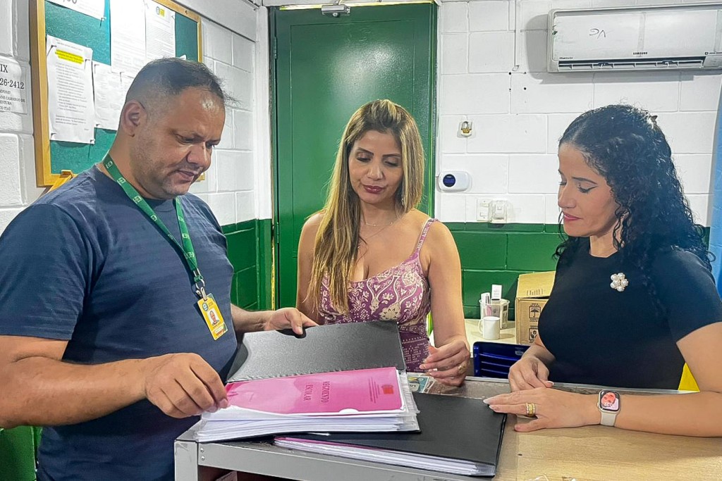 SMECEL reforça fiscalização e acompanha renovação de funcionamento das escolas municipais