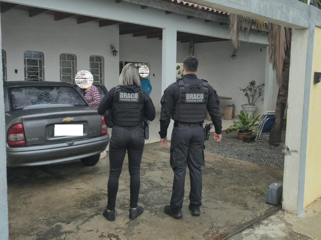 Polícia Civil cumpre mandados contra grupo investigado por esquema de influência em decisões judiciais