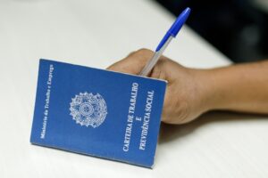 Prefeitura de Cuiabá oferece 39 vagas para servente de obras, sendo 33 sem necessidade de experiência