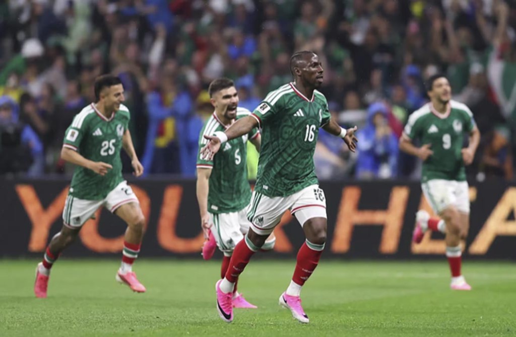 México vence Equador no Azteca e carimba passaporte para as oitavas de final