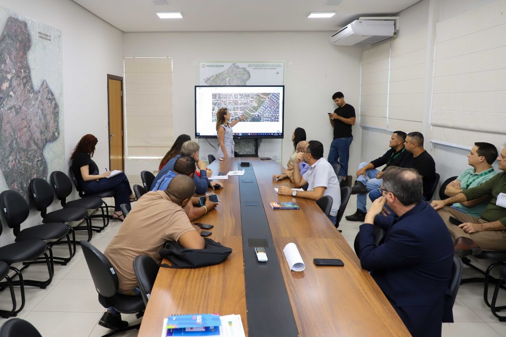 Prefeita determina força-tarefa para levar infraestrutura ao Residencial Neli Curvo após 14 anos de espera
