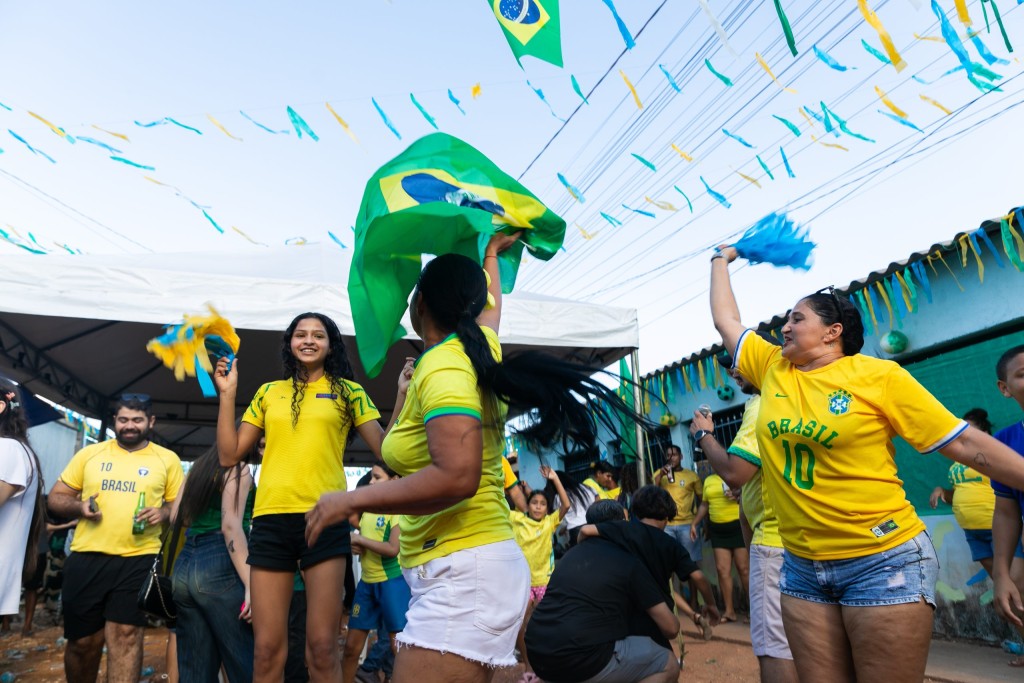 Votação de concurso que disponibiliza telões para ruas em clima de Copa termina nesta sexta-feira