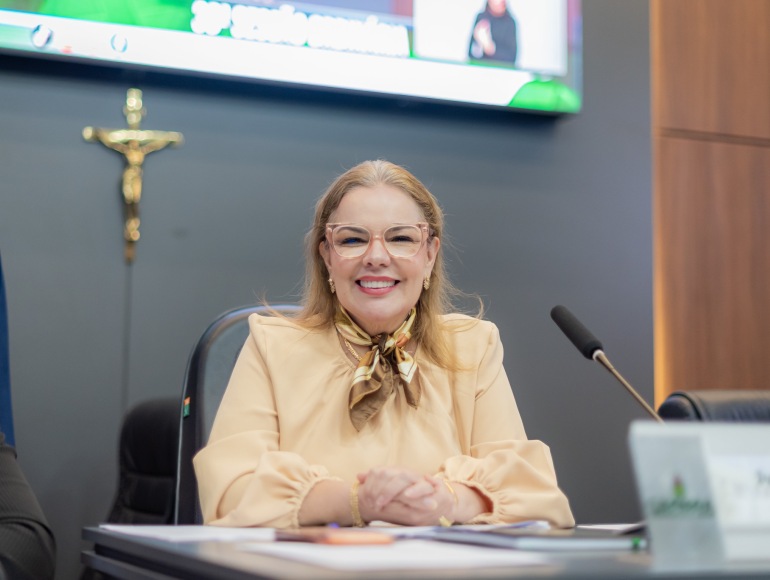 Presidente do legislativo cuiabano Paula Calil encerra primeiro semestre com 7.595 indicações e 15 projetos de lei aprovados
