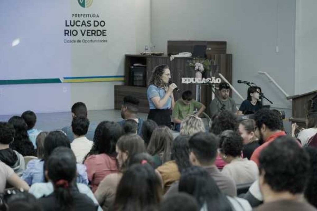 Semana formativa reúne 260 profissionais de apoio e fortalece práticas inclusivas nas escolas municipais