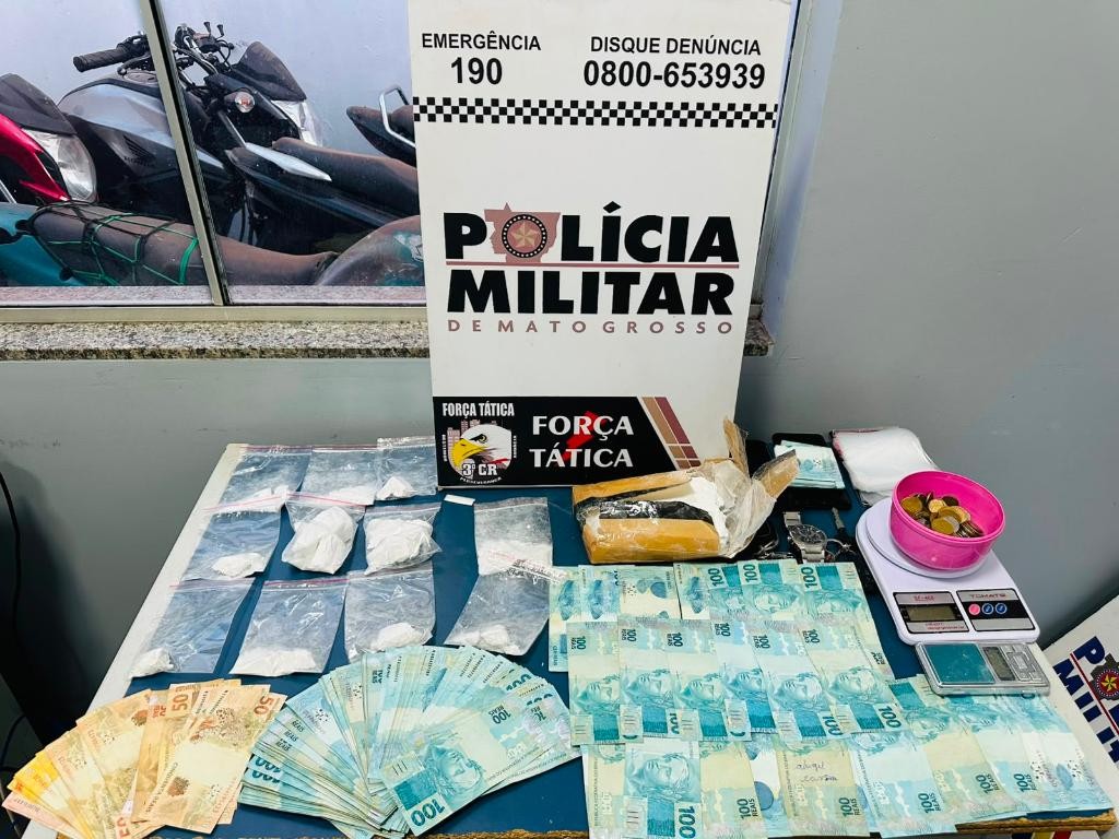 PM prende três faccionados e apreende drogas e R$ 16,7 mil da venda de entorpecentes