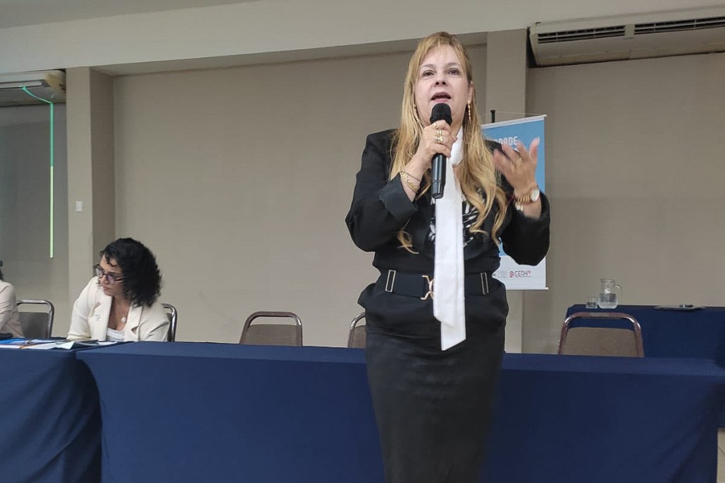 Secretária de Saúde participa de seminário estadual sobre enfrentamento ao tráfico de pessoas e à exploração sexual de crianças e adolescentes