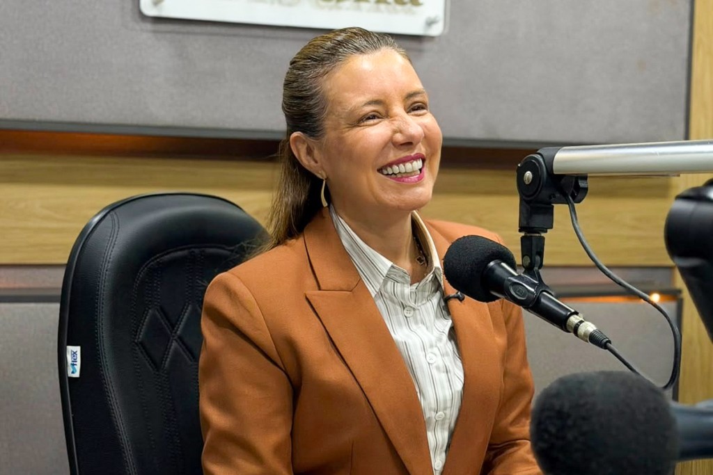 Flávia Moretti reafirma compromisso com convocação de classificados da Guarda Municipal