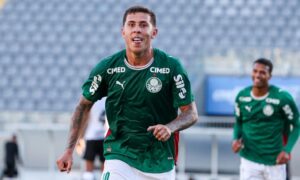 Palmeiras vira sobre o Corinthians e garante vaga na semifinal do Brasileirão sub-20