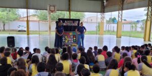 Projeto ‘Arte de Proteger" vai visitar 52 escolas do município