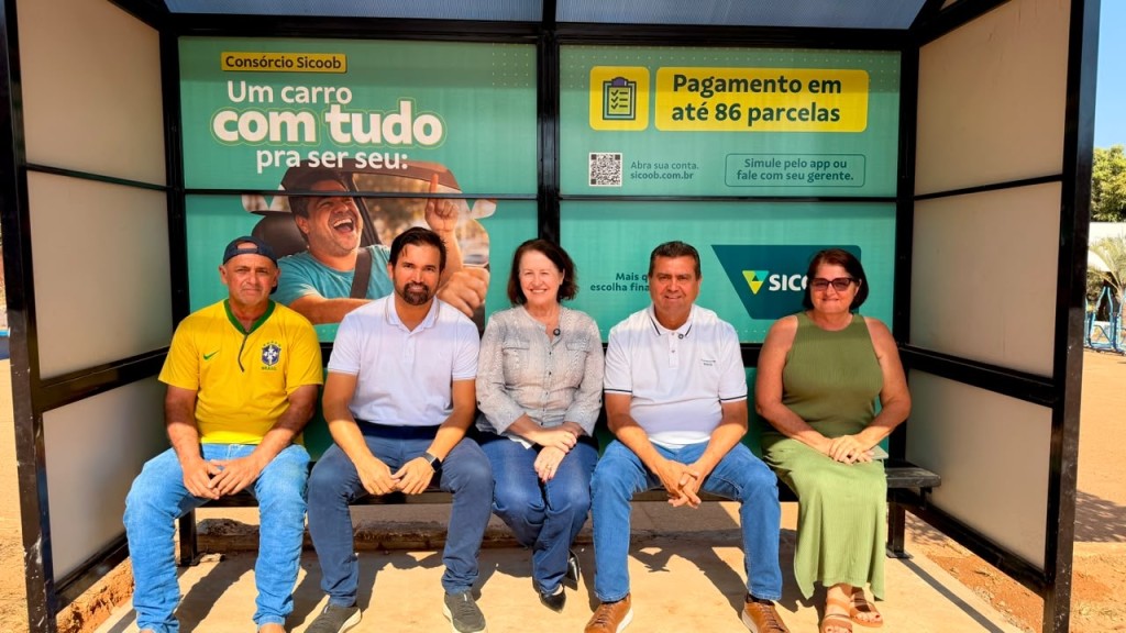 Primavera do Leste entrega novo ponto de ônibus na região do Vale Verde em parceria com o Sicoob