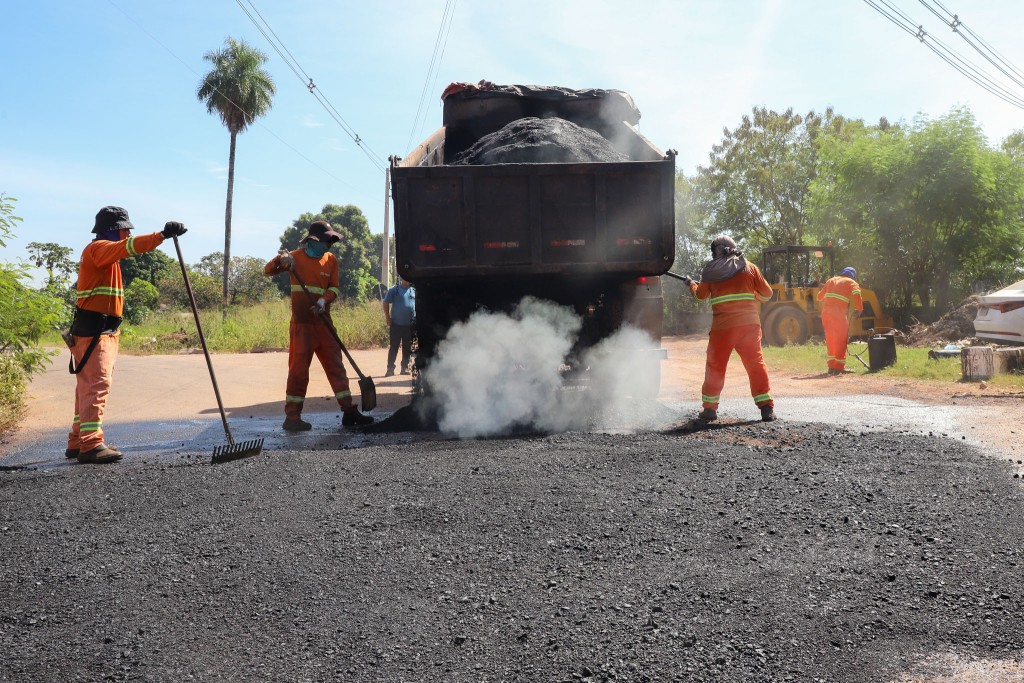Secretaria de Viação e Obras realiza mais de 67 ações de manutenção em 21 bairros de Várzea Grande em cinco dias