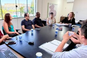 Diálogo e valorização marcam reunião entre Secretaria de Saúde, sindicato e Conselho sobre PCCS