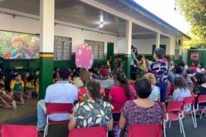 Escola promove chá com bolo em homenagem ao Dia dos Avós e fortalece laços entre gerações