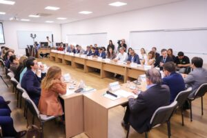 Gestão Flávia Moretti garante apoio do TCE para enfrentar dívida de precatórios e avançar em soluções para Várzea Grande