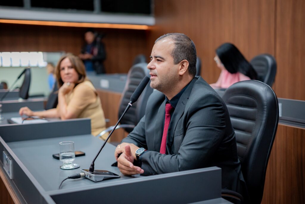 Projeto de Ilde Taques contra importunação sexual nos estádios é aprovado em segunda votação