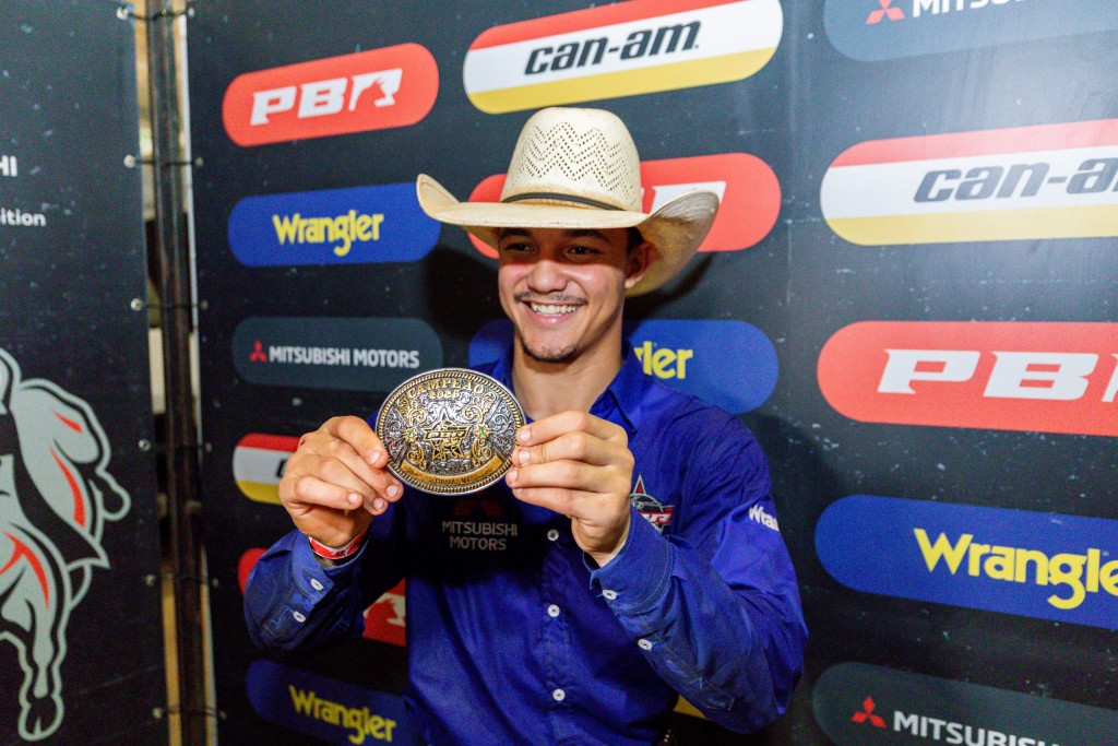 Mato-grossense João Paulo Velasco vence etapa internacional da PBR Brasil no encerramento do AgroFestival