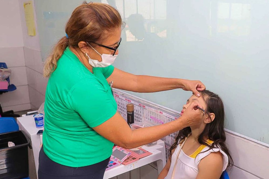 CRAS Jardim Glória abre inscrições para curso gratuito de designer de sobrancelhas