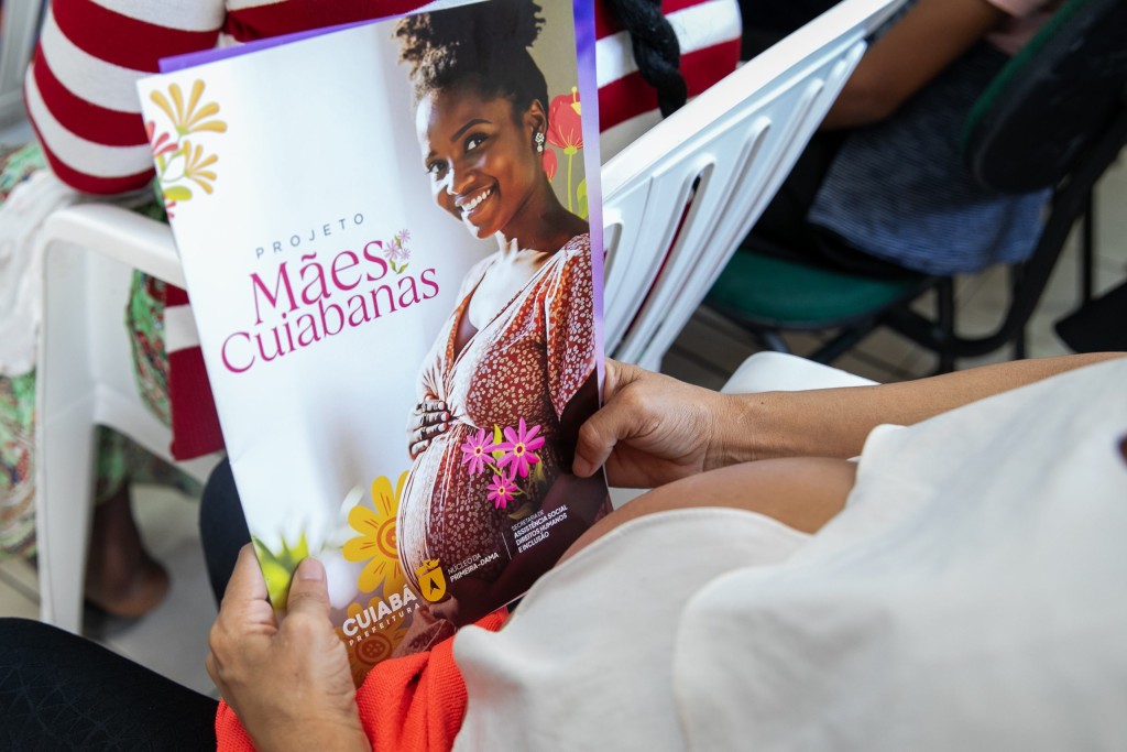 Assistência Social distribui kits maternidade para mães em fase final da gestação em Cuiabá