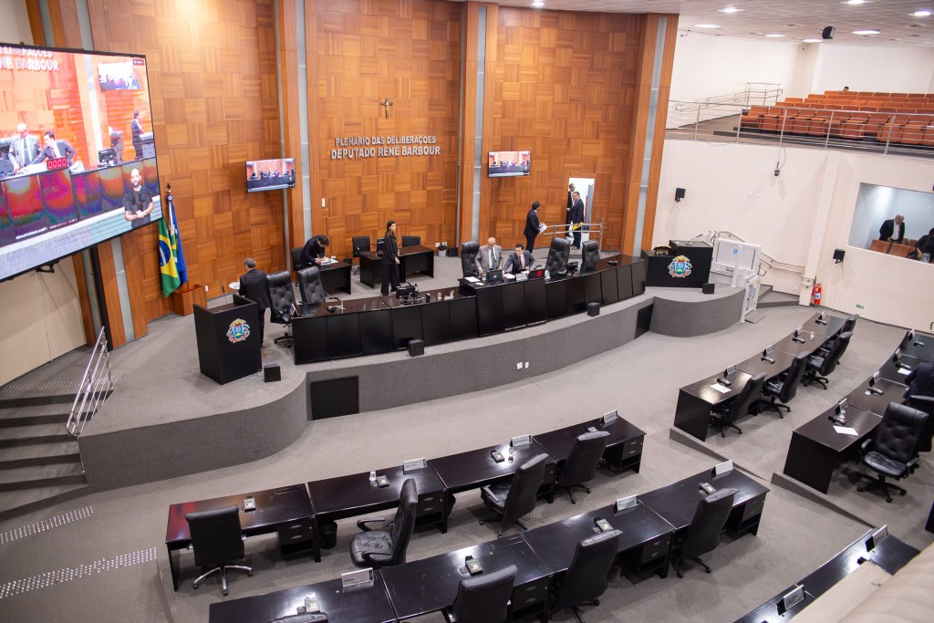Assembleia Legislativa aprova 25 projetos de lei, seis deles voltados à saúde