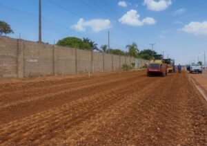Primavera do Leste inicia pavimentação da Rua Ripeira, no Buritis Universitário