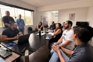 Saúde de Várzea Grande avança na modernização do e-SUS com inteligência artificial e gestão em tempo real