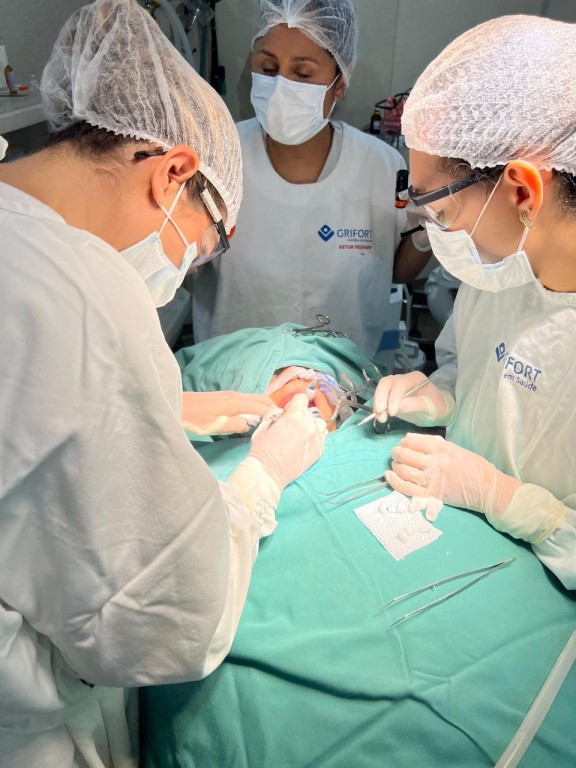 Cuiabá realiza primeiro procedimento odontológico para paciente com TEA no Pronto-Socorro Municipal