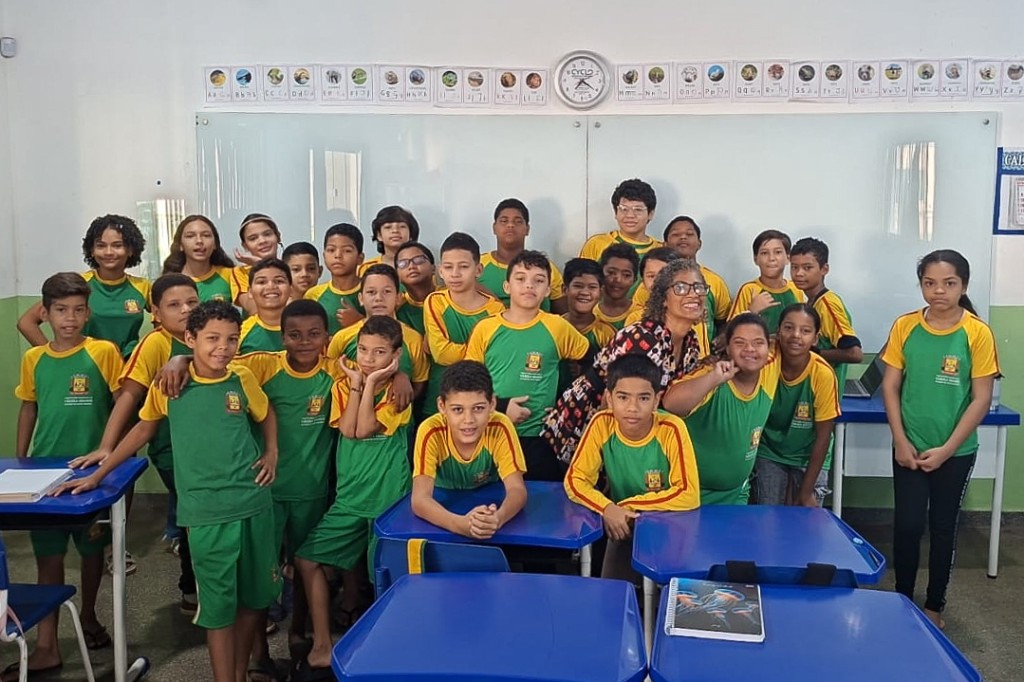 Leitura teatral estimula criatividade e gosto pelos livros entre alunos da rede municipal