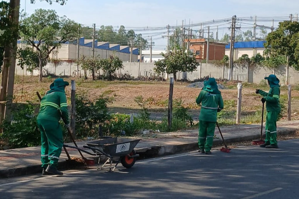 VG em Ação leva serviços de limpeza e zeladoria a bairros de Várzea Grande