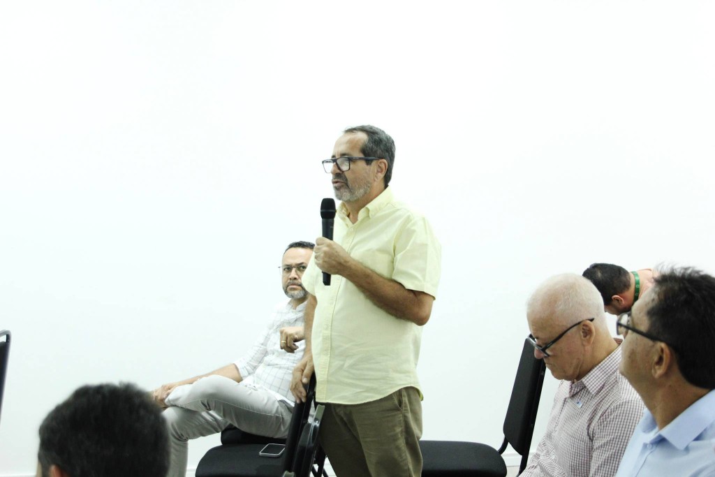 Prefeita reúne empresários e busca soluções para reforçar segurança na Avenida da FEB