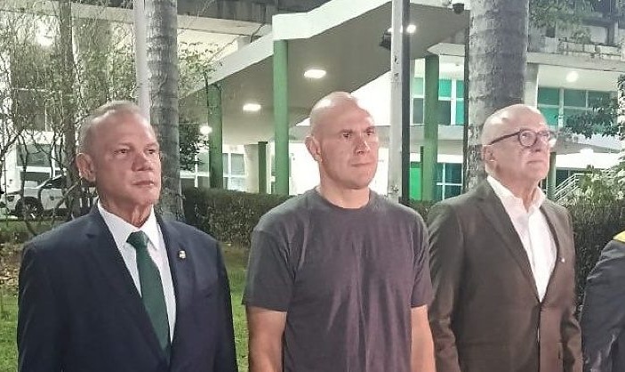 7 de Setembro coloca diferenças políticas em segundo plano e reúne Pivetta, Wellington e Abilio em Cuiabá