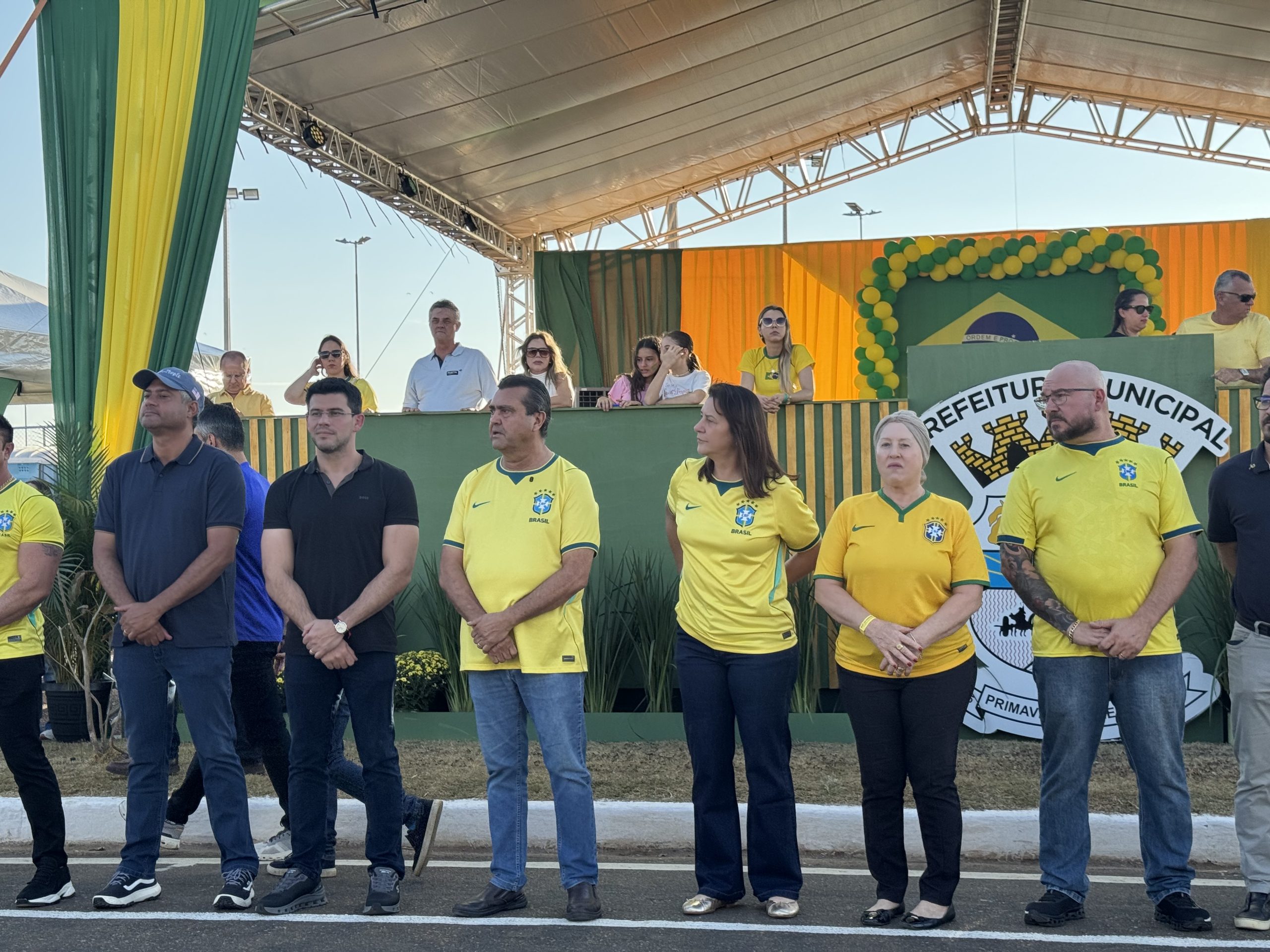 Primavera do Leste reúne multidão em grande desfile cívico de 7 de Setembro