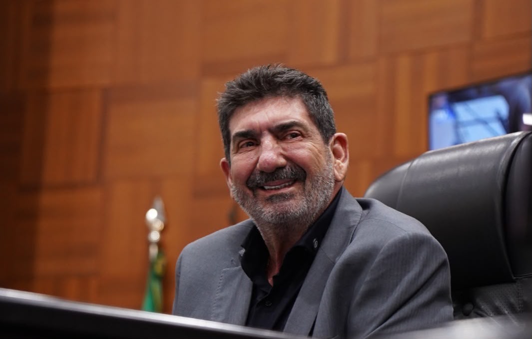 Depressão pós-parto e burnout: leis de Dr. João ampliam cuidados com a saúde mental das mães em MT