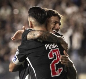 Vasco vence o Santa Fe em São Januário e avança às semifinais da Sul-Americana