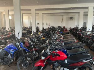 Cuiabá abre 3º leilão com 633 veículos e nova regra de isenção para proprietários