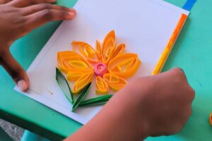 Alunos da EMEB Ana Francisca de Barros utilizam quilling e atividades de primavera como ferramentas de aprendizagem