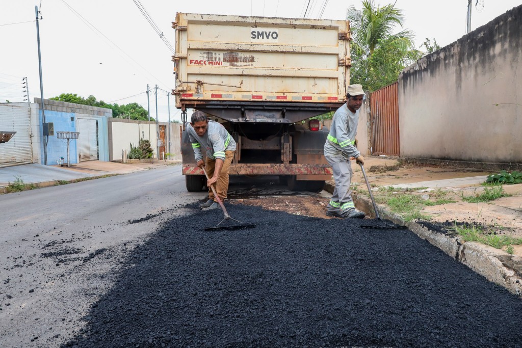 Construmat, Parque Sabiá e Alameda recebem serviços de manutenção viária nesta quinta-feira (24)