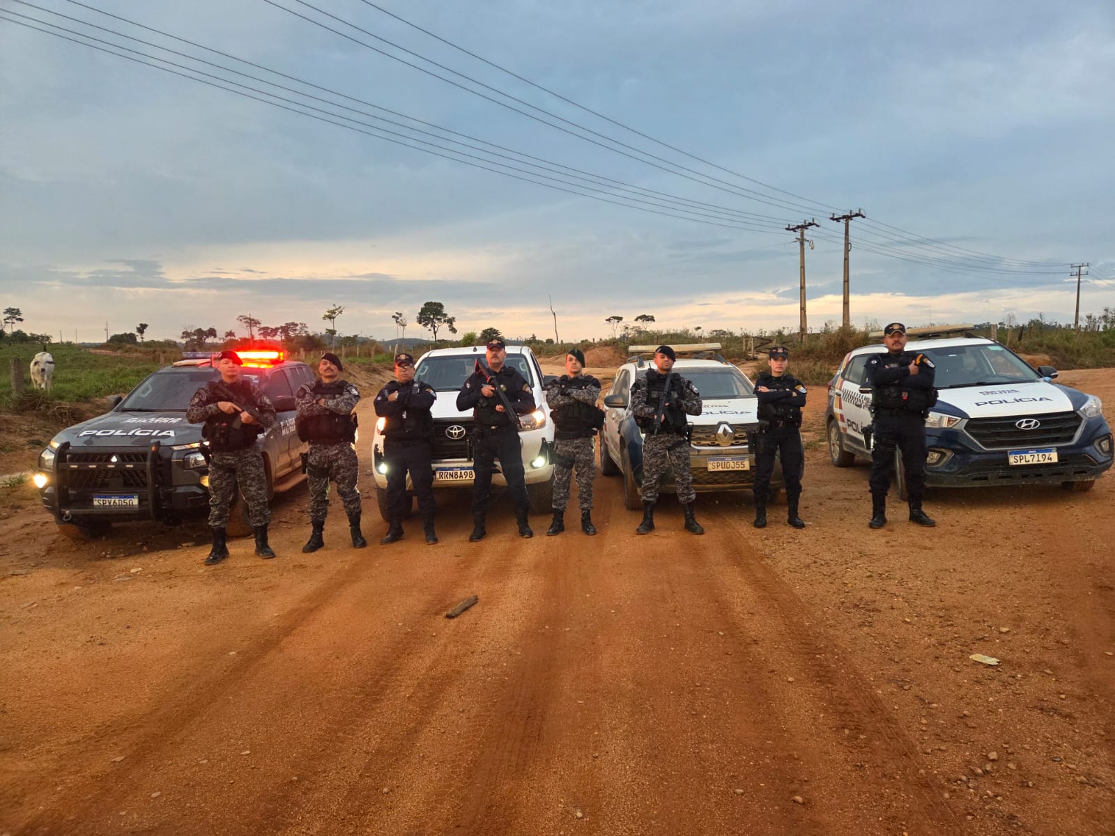 Dupla armada rouba 120 gramas de ouro e caminhonete em Paranaíta; PM localiza veículo abandonado