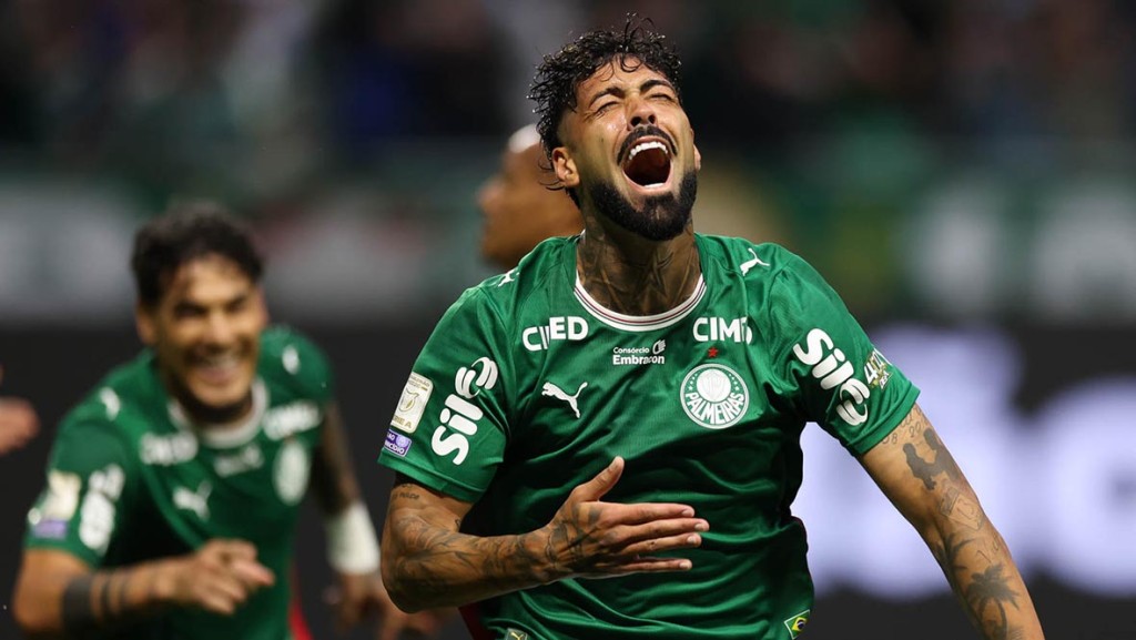 Palmeiras atropela o Corinthians por 4 a 1 no clássico